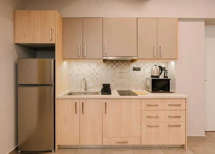 Phaedrus Living: City Center Zenonos Suite